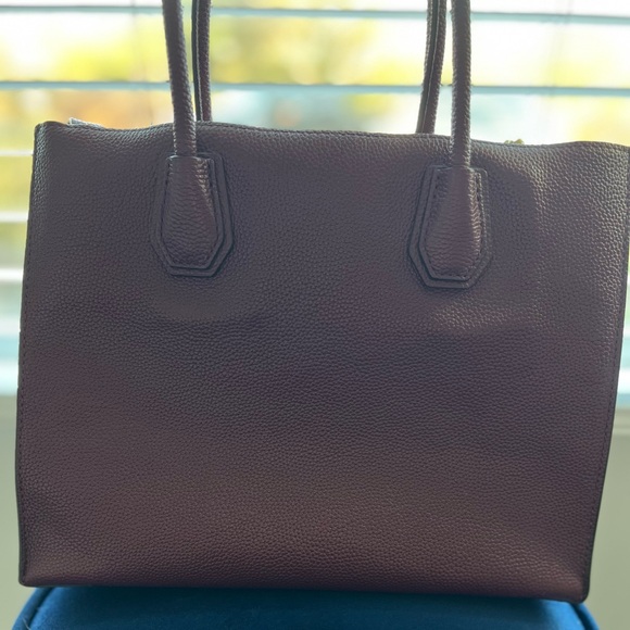 MK Mercer Pebbled Leather large tote w/ crossbody strap and matching wallet - Picture 4 of 4